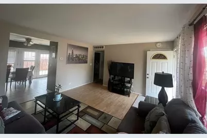 130 Stonehurst Drive, Elgin, IL 60120 - Photo 7