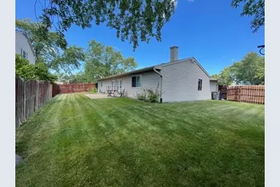 130 Stonehurst Drive, Elgin, IL 60120 - Photo 23