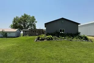 25115 Locust Rd, Lanark, IL 61046 - Photo 13