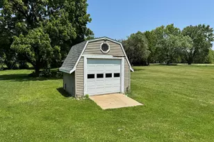 25115 Locust Rd, Lanark, IL 61046 - Photo 11