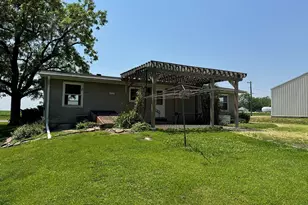 25115 Locust Rd, Lanark, IL 61046 - Photo 9