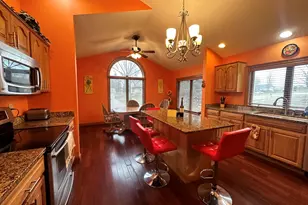 734 S Canterbury, Freeport, IL 61032 - Photo 9