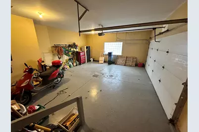 734 S Canterbury, Freeport, IL 61032 - Photo 33