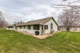 825 Shadow Bluff Dr, Galena, IL 61036 - Photo 37