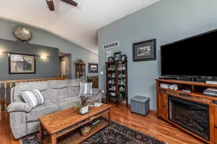 825 Shadow Bluff Dr, Galena, IL 61036 - Photo 5