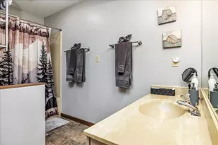 B2 Long Bay Point Dr, Galena, IL 61036 - Photo 13