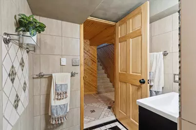 404 N Vale Avenue, Rockford, IL 61107 - Photo 41