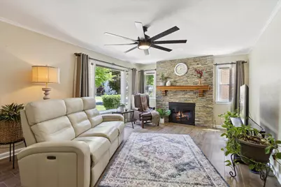 404 N Vale Avenue, Rockford, IL 61107 - Photo 7