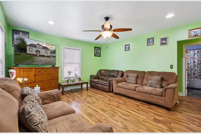 323 Tay Street, Rockford, IL 61102 - Photo 7