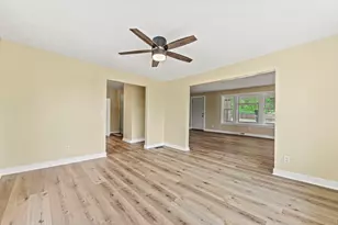 321 S Ottawa Ave, Dixon, IL 61021 - Photo 7