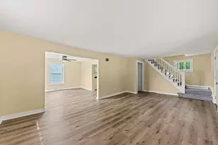 321 S Ottawa Ave, Dixon, IL 61021 - Photo 5