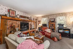 103 4th St, Galena, IL 61036 - Photo 17