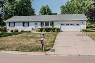 2001 Diana Dr, Mendota, IL 61342 - Photo 19