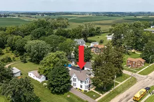 601 Franklin St, Scales Mound, IL 61075 - Photo 3