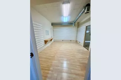 9 N Van Buren, Freeport, IL 61032 - Photo 5