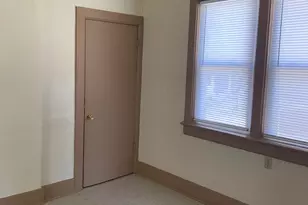 309 W Pleasant, Freeport, IL 61032 - Photo 3