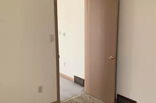 309 W Pleasant, Freeport, IL 61032 - Photo 9