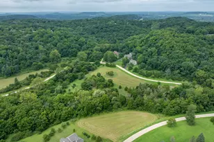 40 Heatherdowns Ln, Galena, IL 61036 - Photo 1