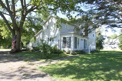 1431 Il Route 75 E, Freeport, IL 61032 - Photo 1