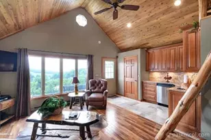 2287 W Hanover Rd, Hanover, IL 61041 - Photo 21