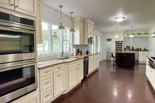 402 W Le Fevre Rd, Sterling, IL 61081 - Photo 7