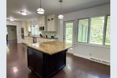 402 W Le Fevre Road, Sterling, IL 61081 - Photo 9