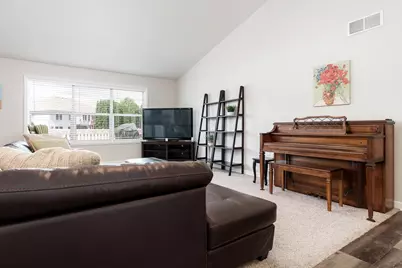 779 Boz Way, Belvidere, IL 61008 - Photo 7