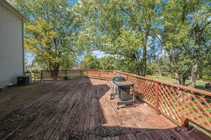 2472 W Red Oak Rd, Freeport, IL 61032 - Photo 29