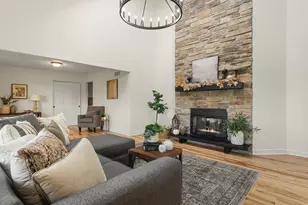 9281 Auburn Rd, Winnebago, IL 61088 - Photo 15