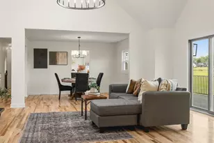 9281 Auburn Rd, Winnebago, IL 61088 - Photo 13