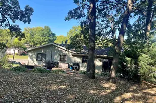 719 N Greenfield Dr, Freeport, IL 61032 - Photo 37