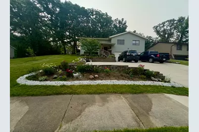 719 N Greenfield Drive, Freeport, IL 61032 - Photo 33