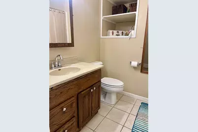 719 N Greenfield Drive, Freeport, IL 61032 - Photo 17