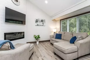 11 Farmstead Dr, Galena, IL 61036 - Photo 3