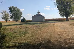 31457 Straw School Rd, Shannon, IL 61078 - Photo 13