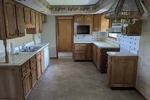 31457 Straw School Rd, Shannon, IL 61078 - Photo 19