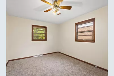 229-239 Flintridge Drive, Rockford, IL 61107 - Photo 9