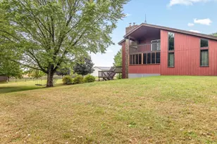 9104 E Weber Rd, Ridott, IL 61067 - Photo 75