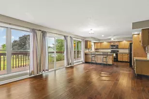 9104 E Weber Rd, Ridott, IL 61067 - Photo 21