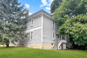 103-105 N Harlem St, Freeport, IL 61032 - Photo 3