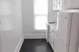 103-105 N Harlem St, Freeport, IL 61032 - Photo 9