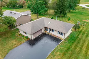 1397 Pier Dr, Lake Summerset, IL 61019 - Photo 3