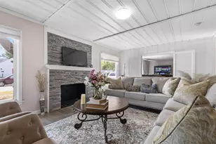 2920 Buckingham Dr, Rockford, IL 61107 - Photo 3