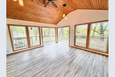 10620 Grover Oaks Road, Roscoe, IL 61073 - Photo 5