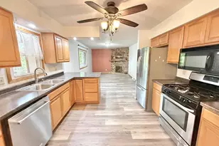 10620 Grover Oaks Rd, Roscoe, IL 61073 - Photo 7