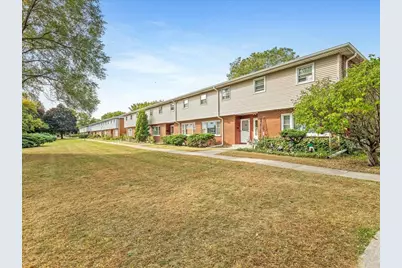 334 Northway Park Road #Unit 5, Machesney Park, IL 61115 - Photo 1