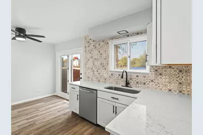 334 Northway Park Road #Unit 5, Machesney Park, IL 61115 - Photo 9