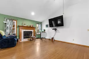 7801 Hawks View Dr, Machesney Park, IL 61115 - Photo 5