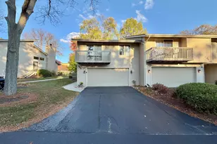 4685 High Point Dr, Rockford, IL 61114 - Photo 1
