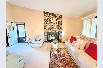 4685 High Point Drive #17, Rockford, IL 61114 - Photo 7